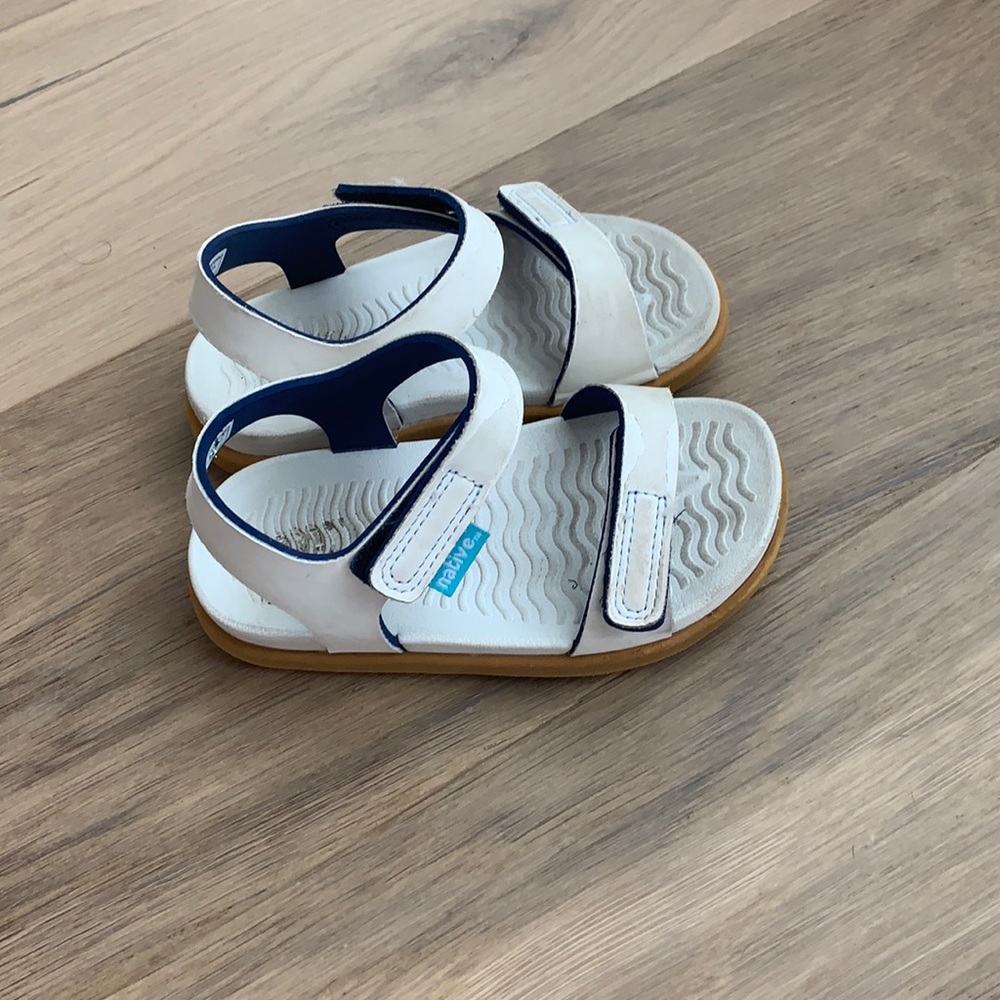 Native sandals unisex Size C8